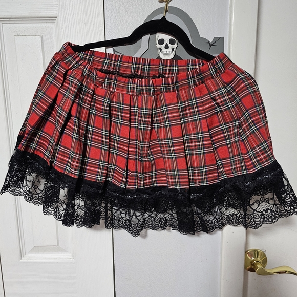 Hot Topic Red and Black Plaid Mini Skirt with Lace - Picture 4 of 4